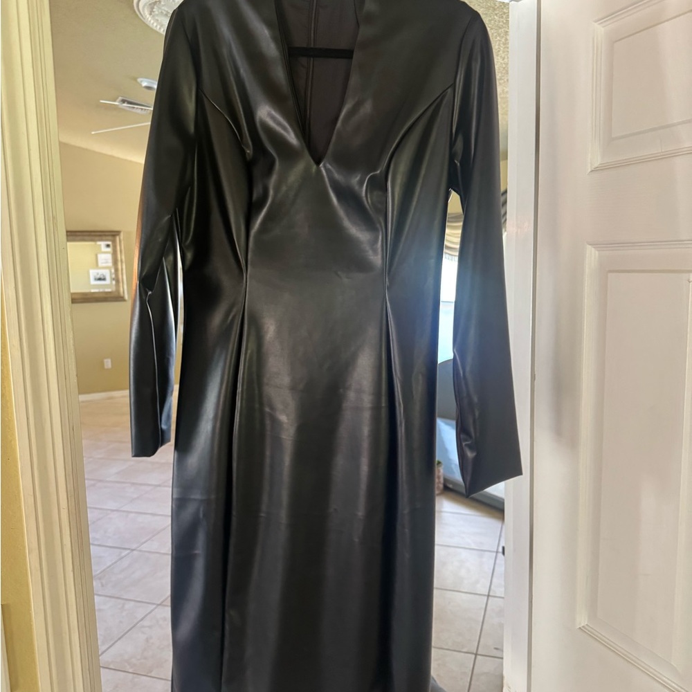 Elegant Black Long Sleeve Dress